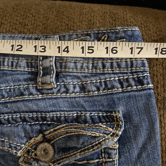 Women’s Silver 32/33 jeans inseam 31” flat across the waist 17.5” - Picture 8 of 13